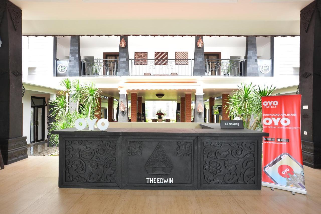 โอโย 611 ดิ เอดวิน ชาเรียะฮ์ Hotel Ngabean ภายนอก รูปภาพ