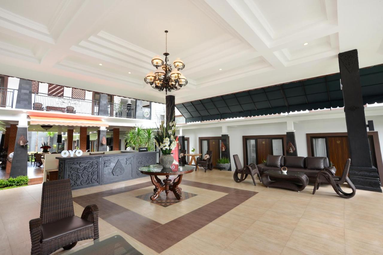 โอโย 611 ดิ เอดวิน ชาเรียะฮ์ Hotel Ngabean ภายนอก รูปภาพ